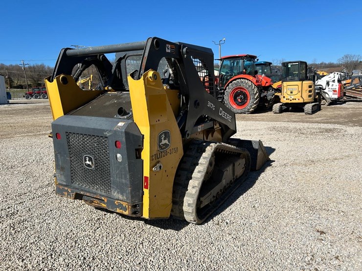 2019-deere-317g-image-4