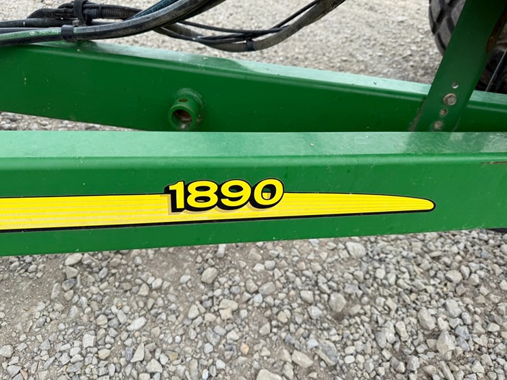 john-deere-1890-image-38