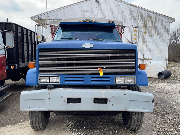 tag-#68,-1986-chevrolet-kodiak-grain-truck-image-17