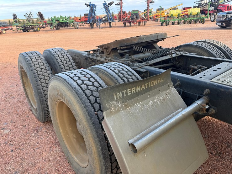 2012-international-prostar-image-13