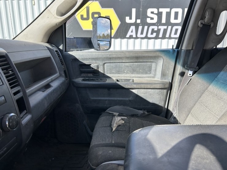 2012-dodge-ram-2500-image-13