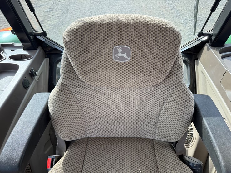 2024-john-deere-5130m-image-26