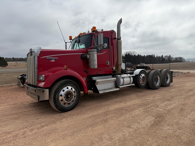 2000-kenworth-w900-image-1