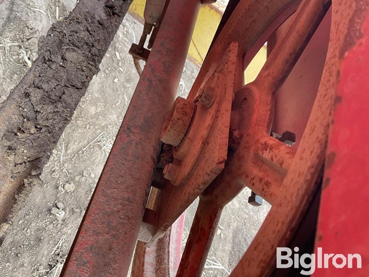 new-holland-791-image-14