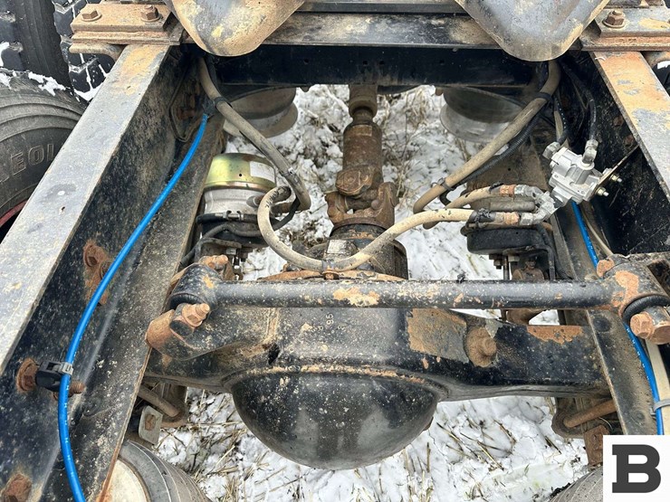 1999-freightliner-fld120-image-51