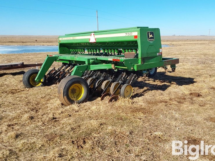 john-deere-750-image-5