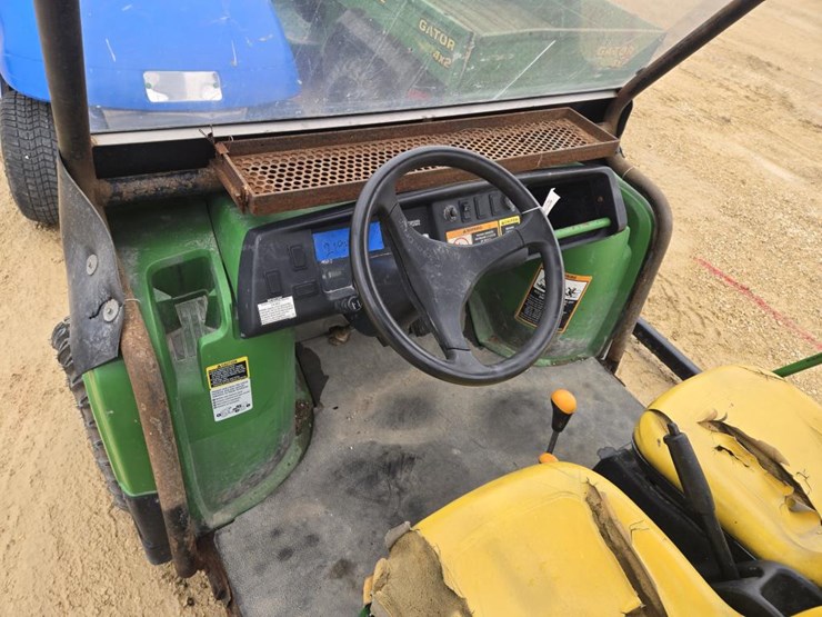 john-deere-gator-image-4