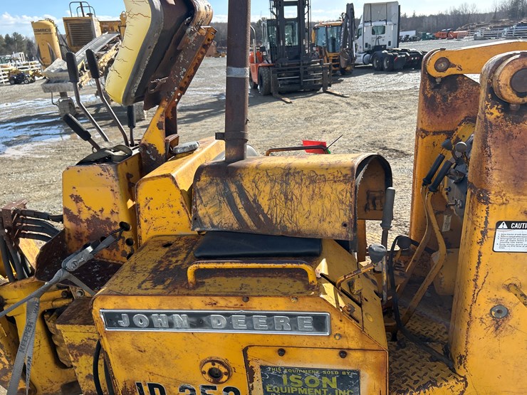 john-deere-350-image-45