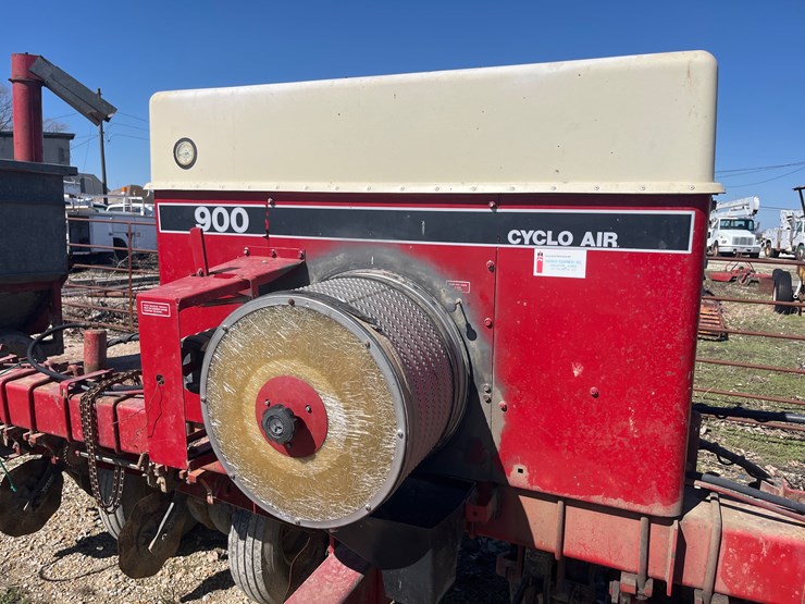 #5081-•-6-row-900-cyclo-air-planter-image-7