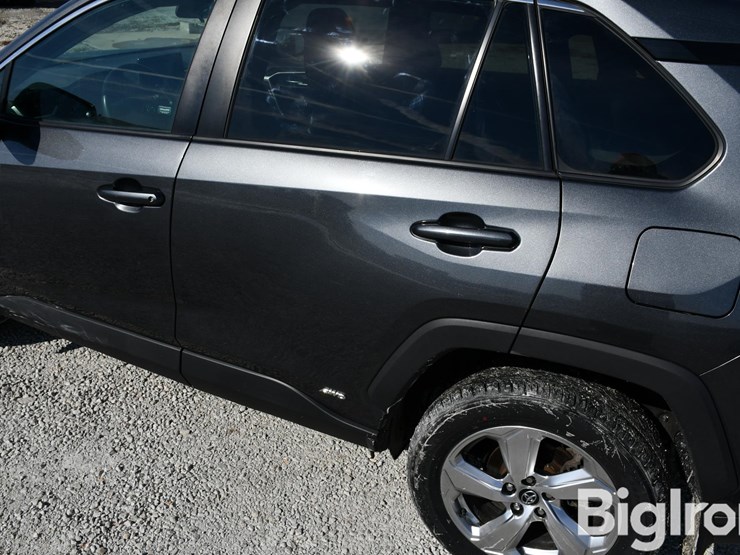 2021-toyota-rav4-image-15