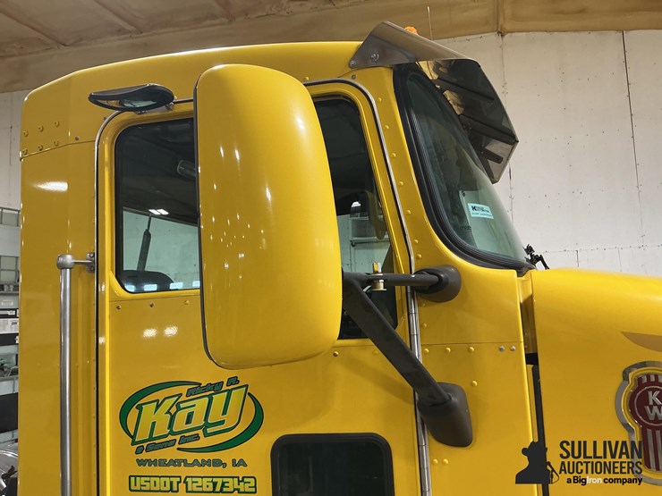 2012-kenworth-t660-image-15