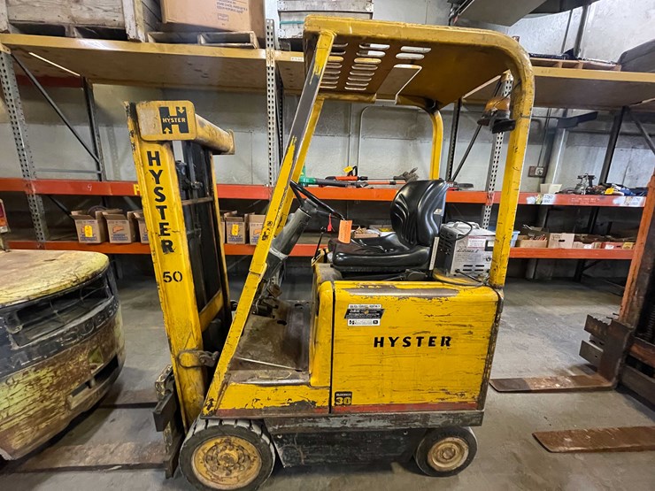 #1449-•-hyster-e30-electric-forklift-(pr4)-image-2