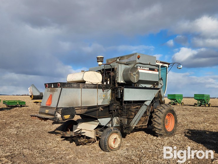 1980-gleaner-f2-image-5