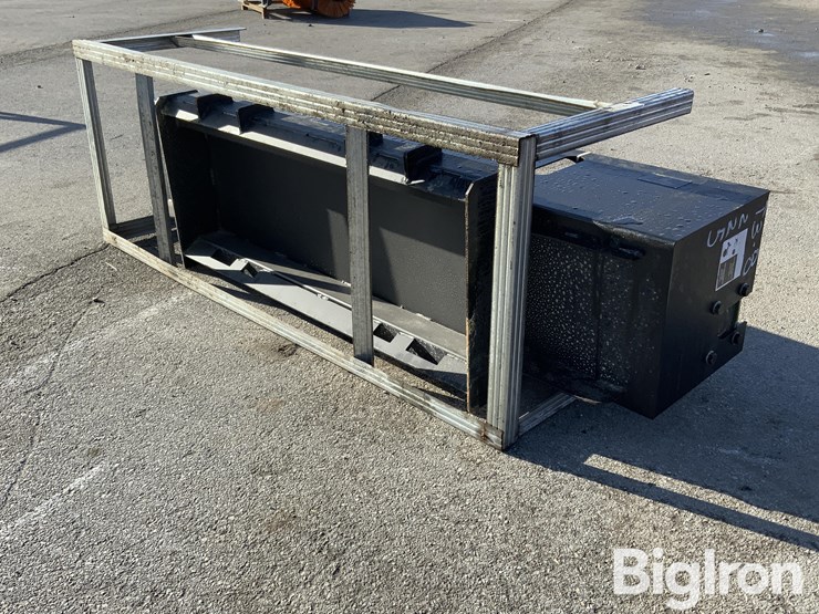 2025-massey-ferguson-730-image-5