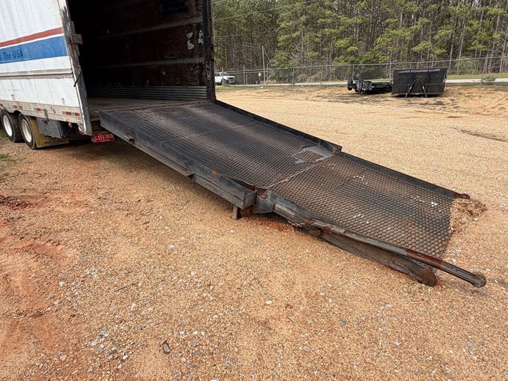 2004-great-dane-53-image-25