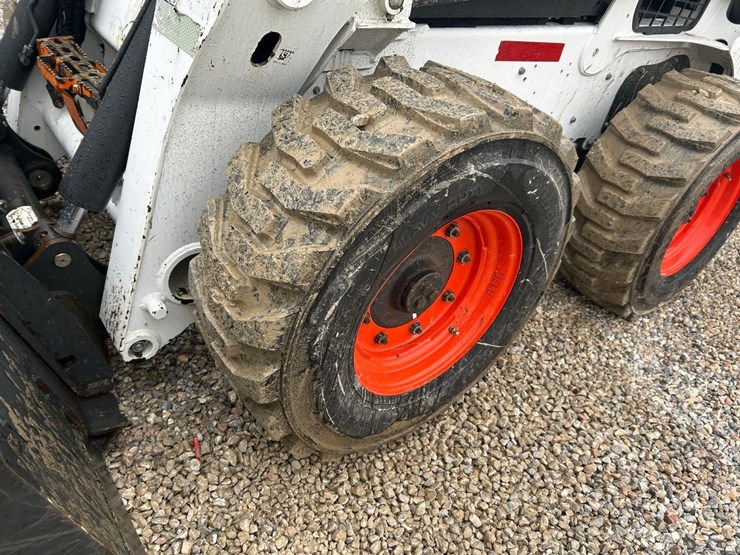 2023-bobcat-s740-image-17