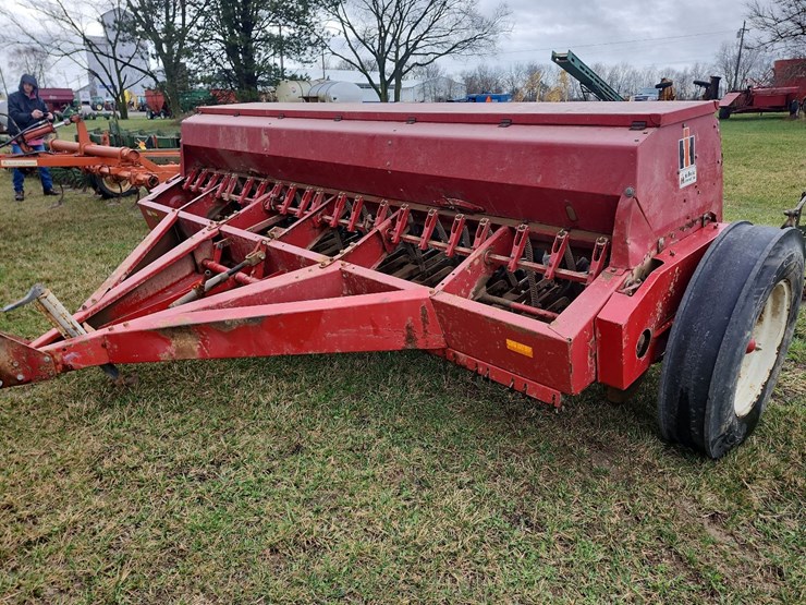 case-ih-5100-image-1