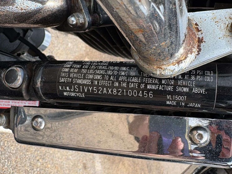 2008-suzuki-boulevard-vl1500t-motorcycle-(13,331-miles)-image-2