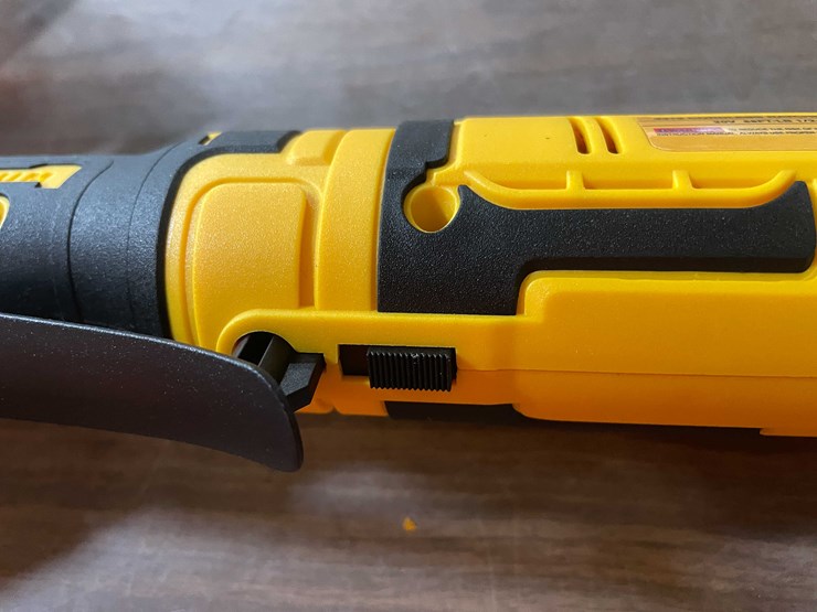 #2291-•-dewalt-style-cordless-ratchet-wrench-with-case-(pr11)-image-5