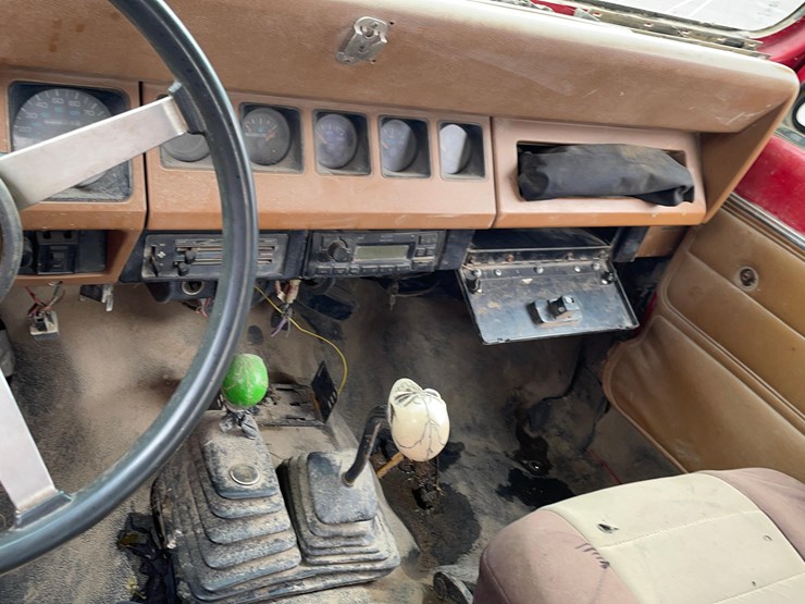 1994-jeep-wrangler-image-19