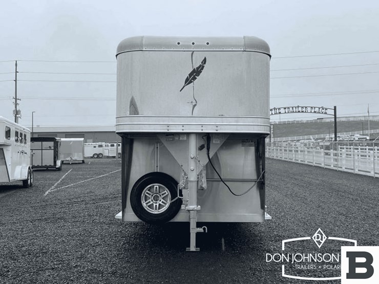 2024-featherlite-9600-7350-3-h-gooseneck-horse-trailer-image-3