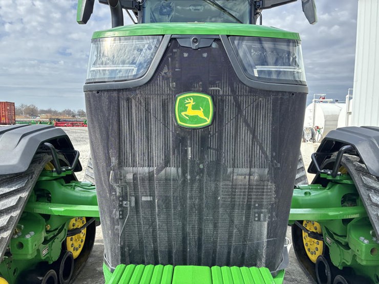 2024-john-deere-8rx-410-image-13