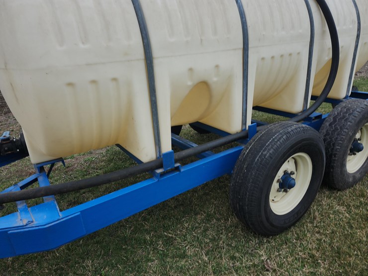 tag-#51,-1000-gal-nurse-trailer-image-3