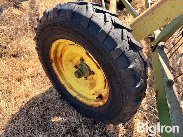 john-deere-640-image-15