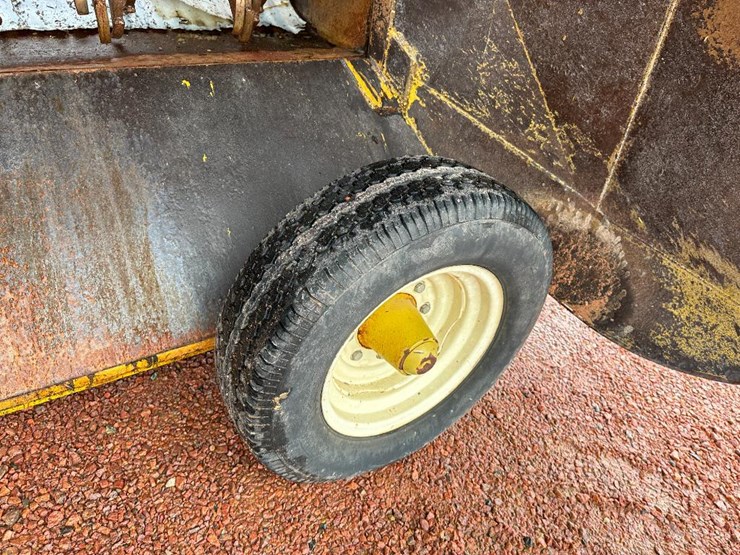 kelly-ryan-2w08-image-22