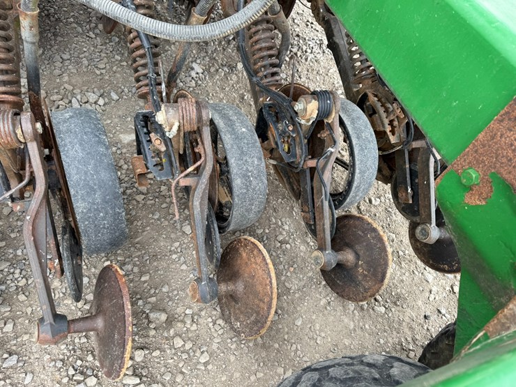 john-deere-1890-image-16