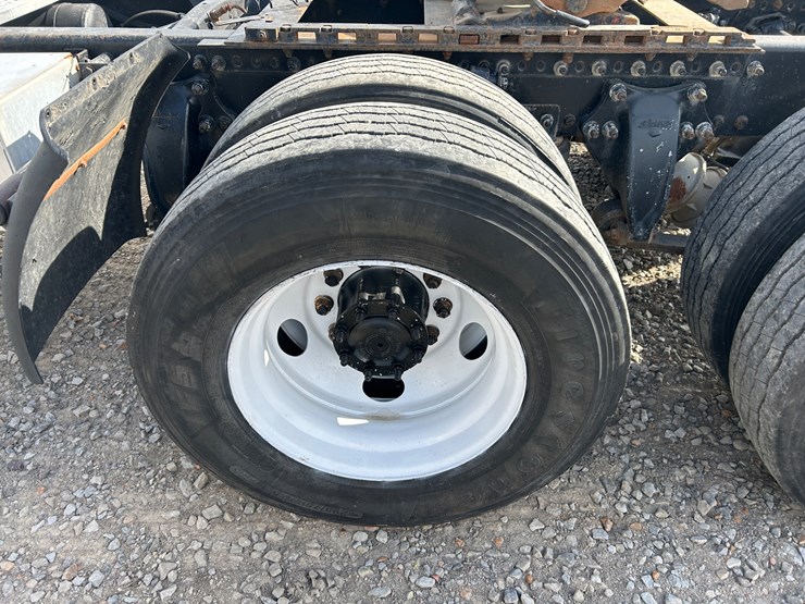 #39248-•-2000-freightliner-fd1-t/a-single-cab-truck-tractor-1fuy3mcb2ylb03327-image-28