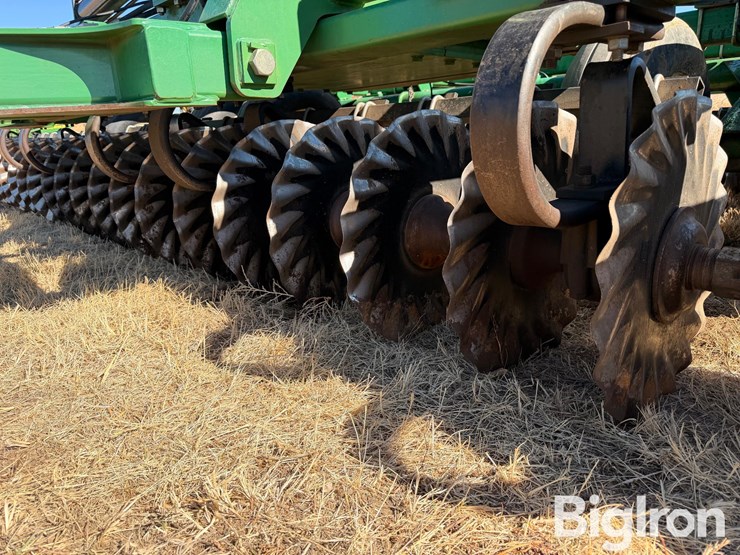 great-plains-2400tt-image-13