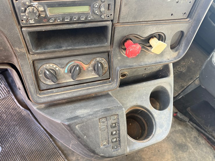 2012-international-prostar-image-25