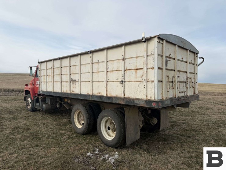 1985-international-s2300-image-4