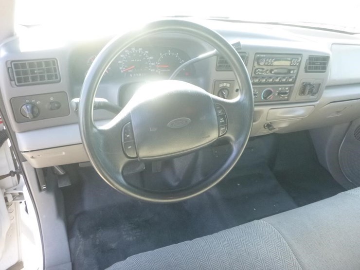 2001-ford-f250-image-9