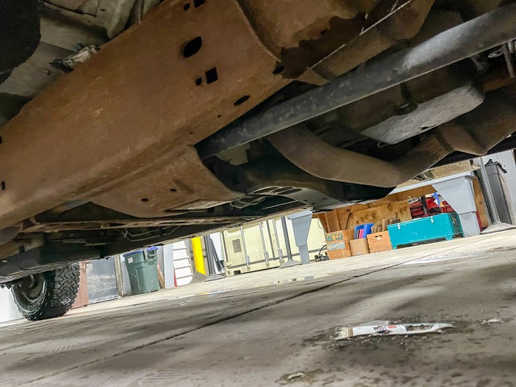 2015-chevrolet-silverado-2500hd-image-39