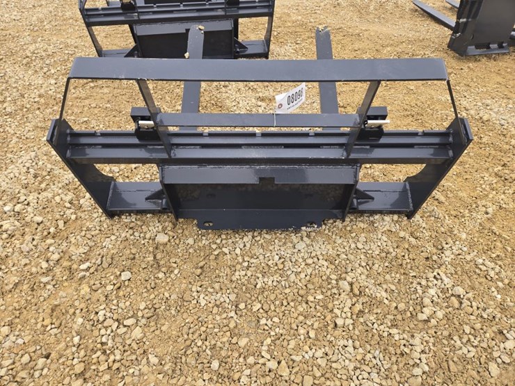 #8098-•-new-landhonor-mini-skid-steer-pallet-forks-image-2