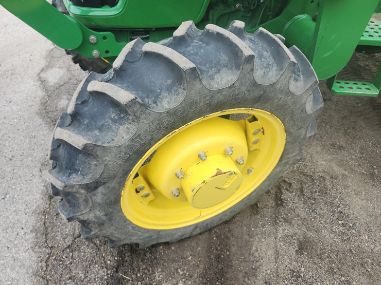 2011-john-deere-5045e-image-5