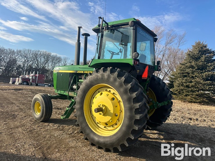 1992-john-deere-4255-image-7