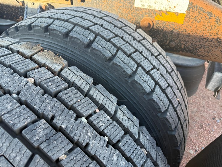 1993-peterbilt-377-image-58