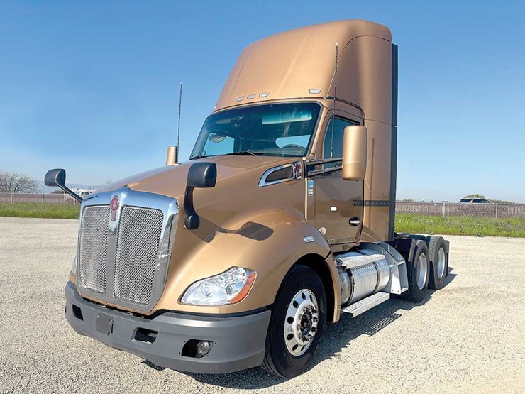 2022-kenworth-t680-image-1