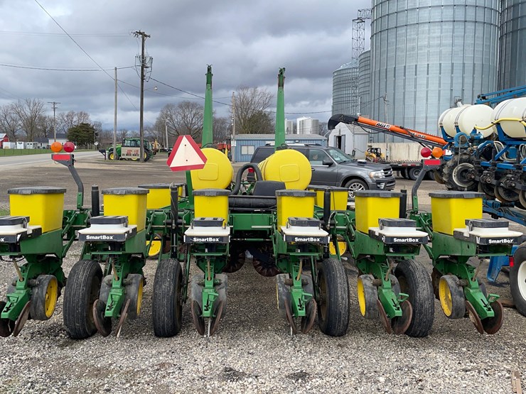 john-deere-7200-image-7