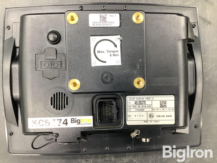 2017-case-ih-700-image-16