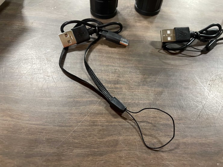 #2285-•-(2)-tactical-led-flashlights-(pr10)-image-9