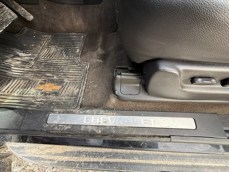 2014-chevrolet-tahoe-image-42