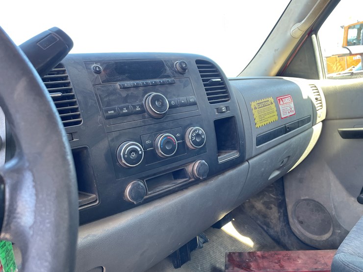 2012-gmc-3500hd-image-38