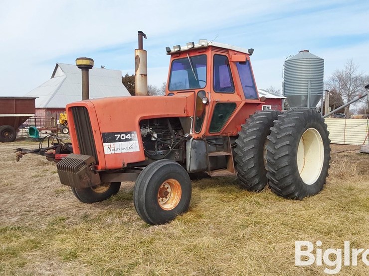 1979-allis-chalmers-7045-image-1