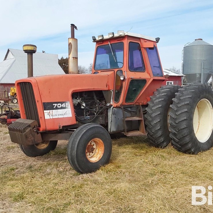 1979 ALLIS-CHALMERS 7045