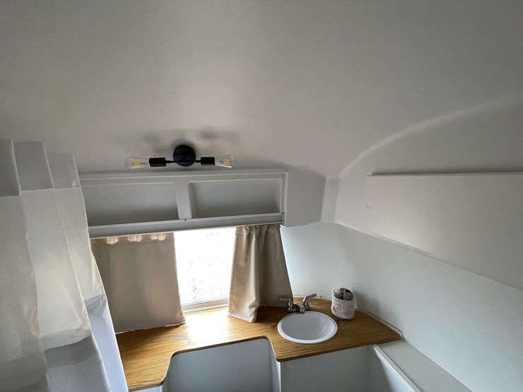 #1435-•-1978-airstream-land-yacht-31'---fully-remodeled,-road-ready-(has-wi-title)-(of)-image-13