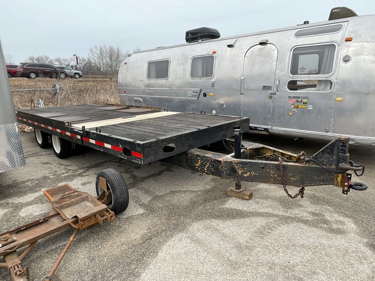 #1434-•-1977-miller-tilt-bed-trailer-(has-wi-title)-(of)-image-4